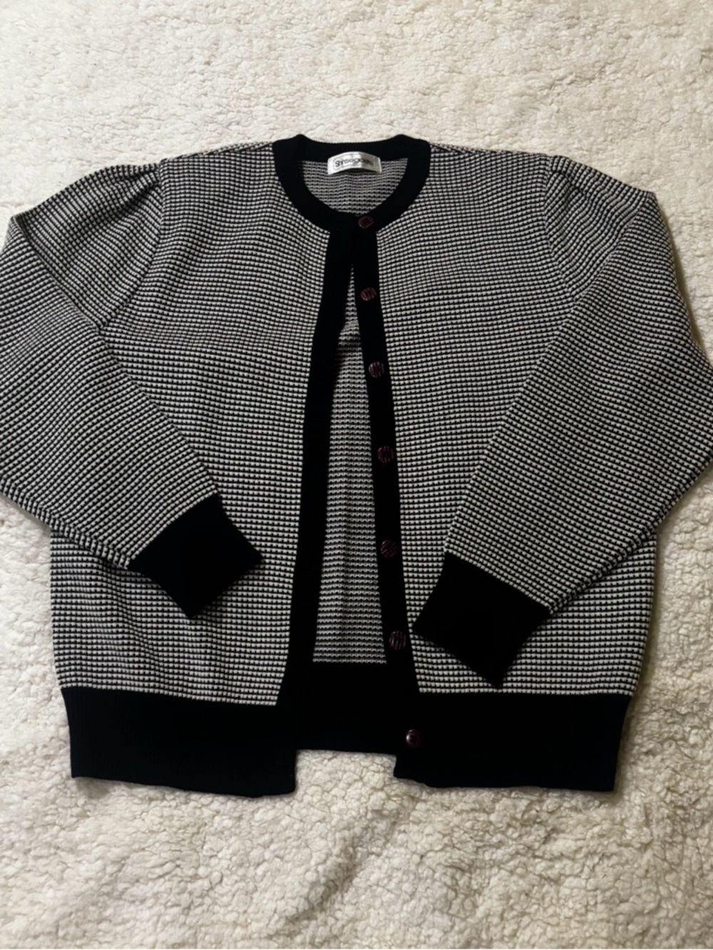 Men's Black & White Knit Cardigan Sweater - Classic Contrast0550